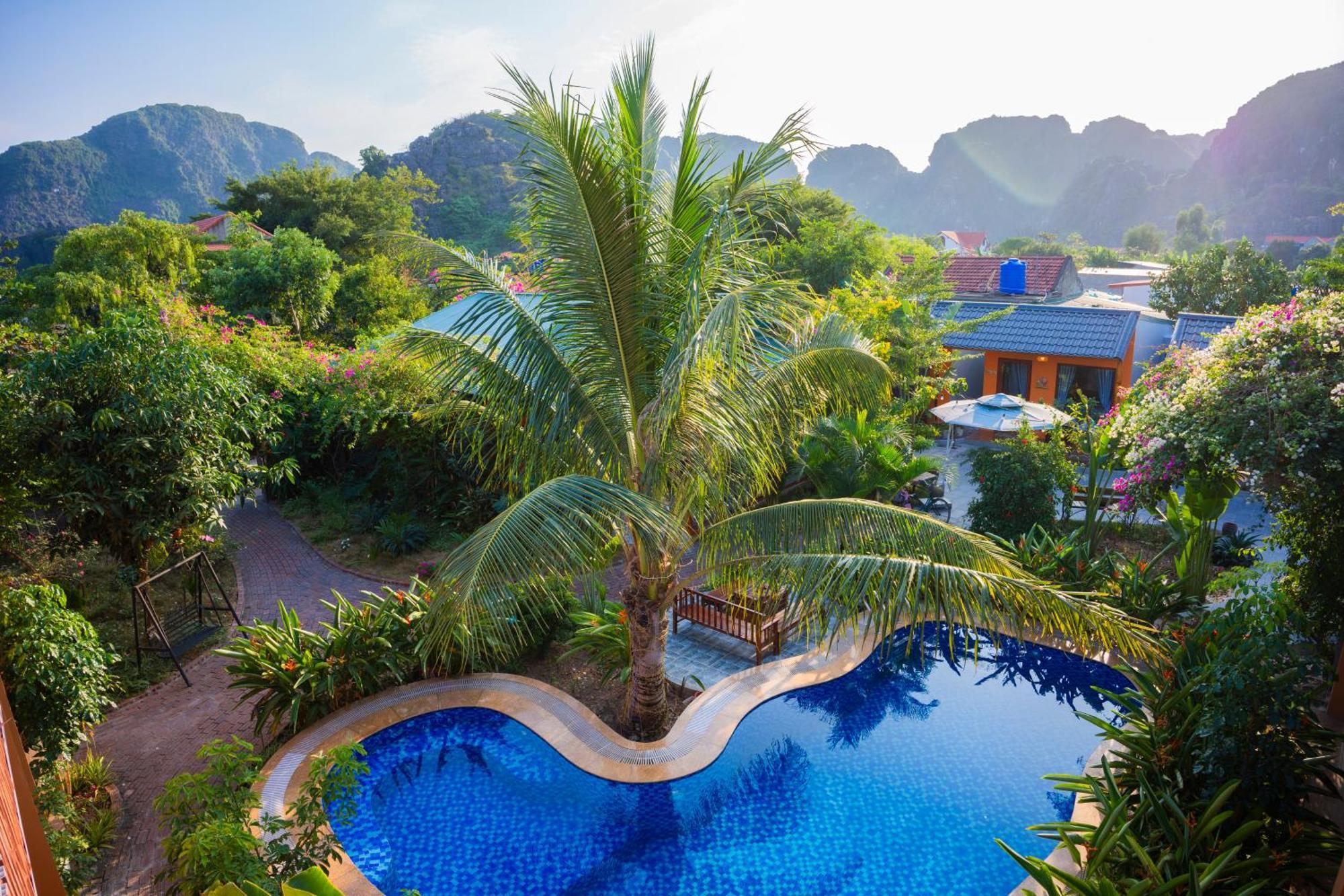 Rosa Garden Hotel นิญบิ่ญ ภายนอก รูปภาพ