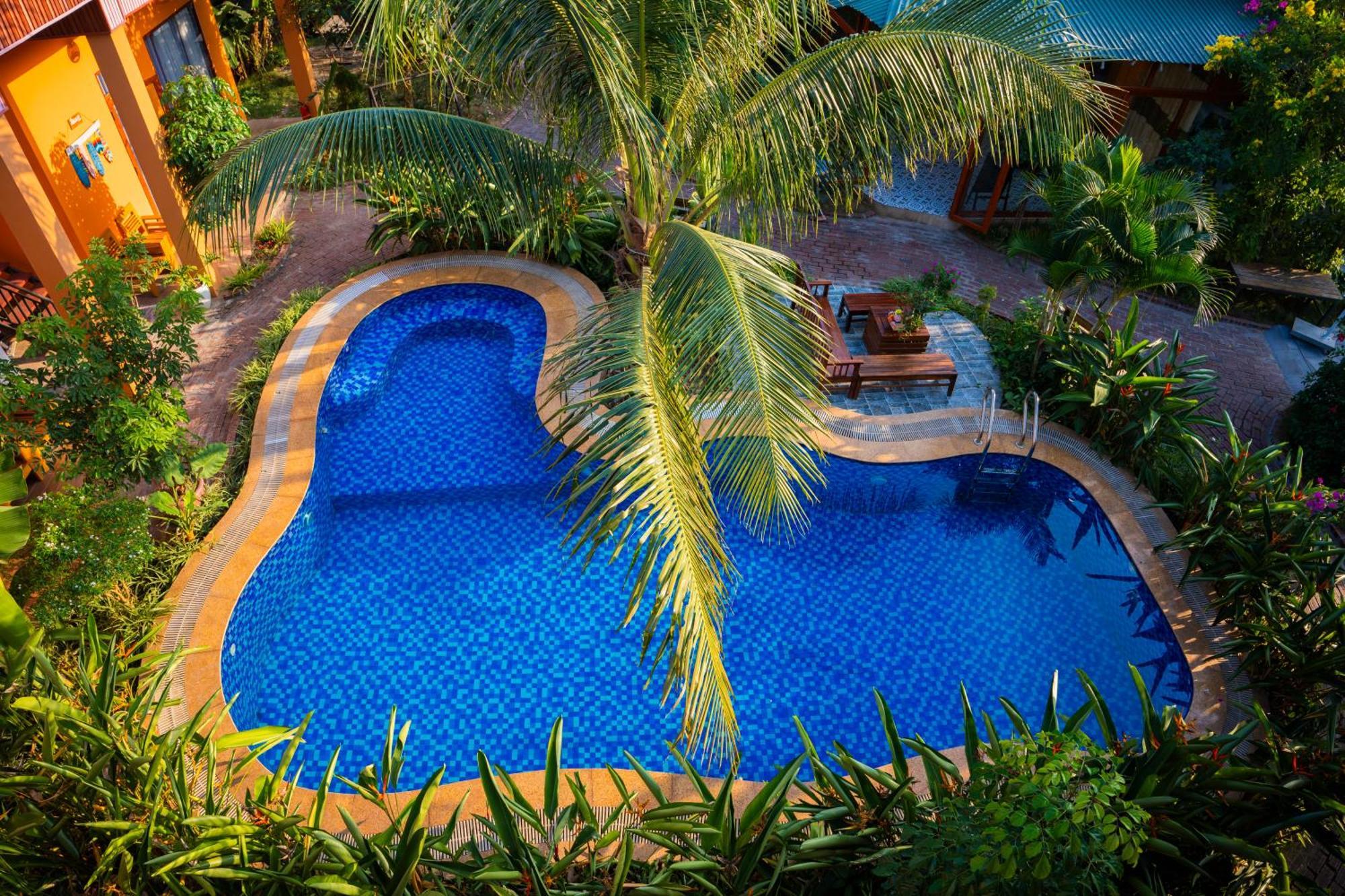 Rosa Garden Hotel นิญบิ่ญ ภายนอก รูปภาพ