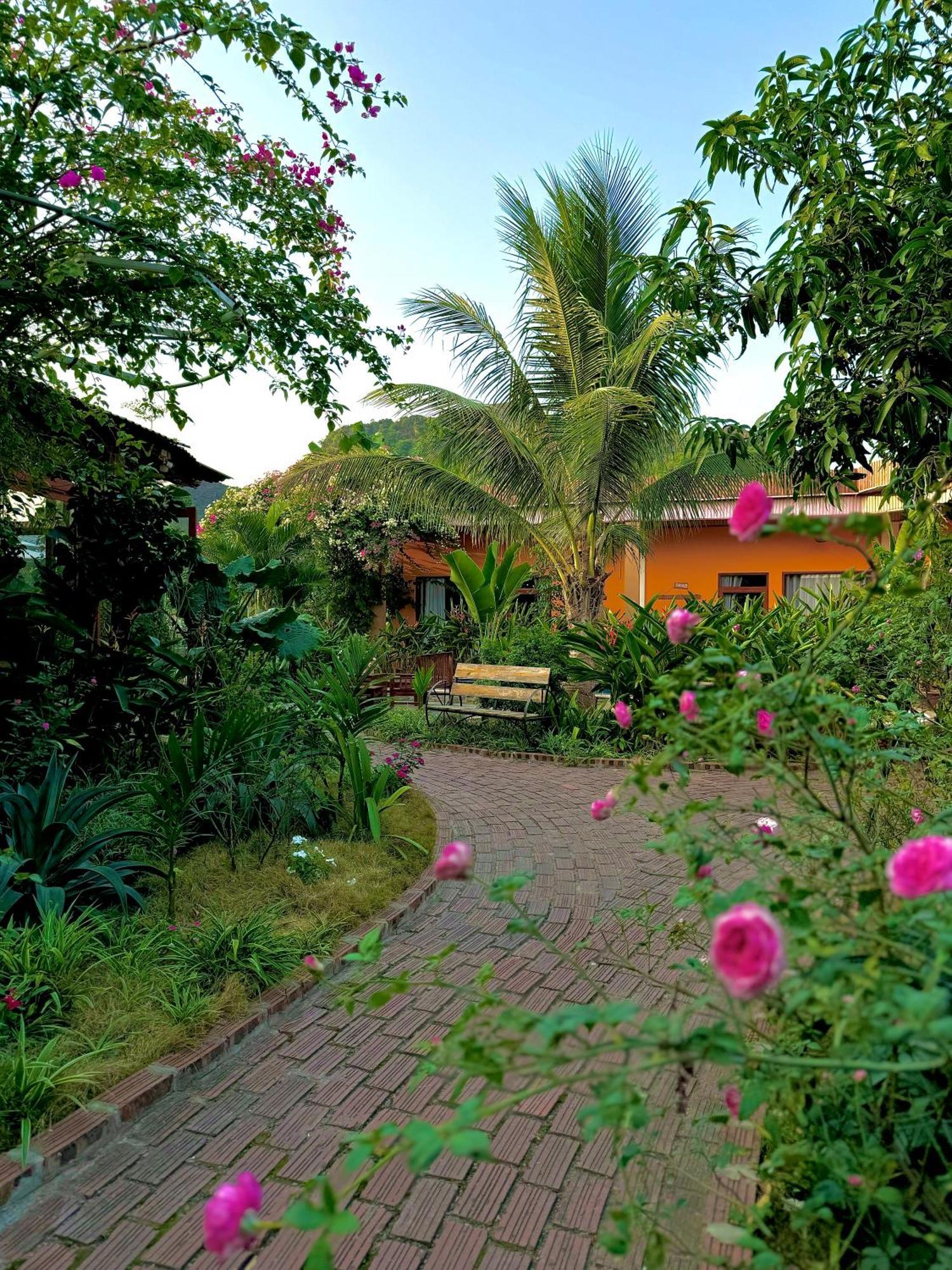 Rosa Garden Hotel นิญบิ่ญ ภายนอก รูปภาพ